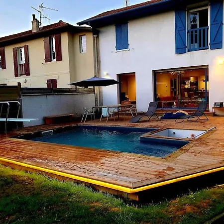 Maison Avec Piscine Et Jacuzzi Casa vacanze *